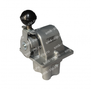 Распределитель трёхходовой 386-90200-B с предохранительной скобой