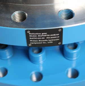 Гидромотор с редуктором XLF6VE170EP600P000B/71MWVOS2A211V-0